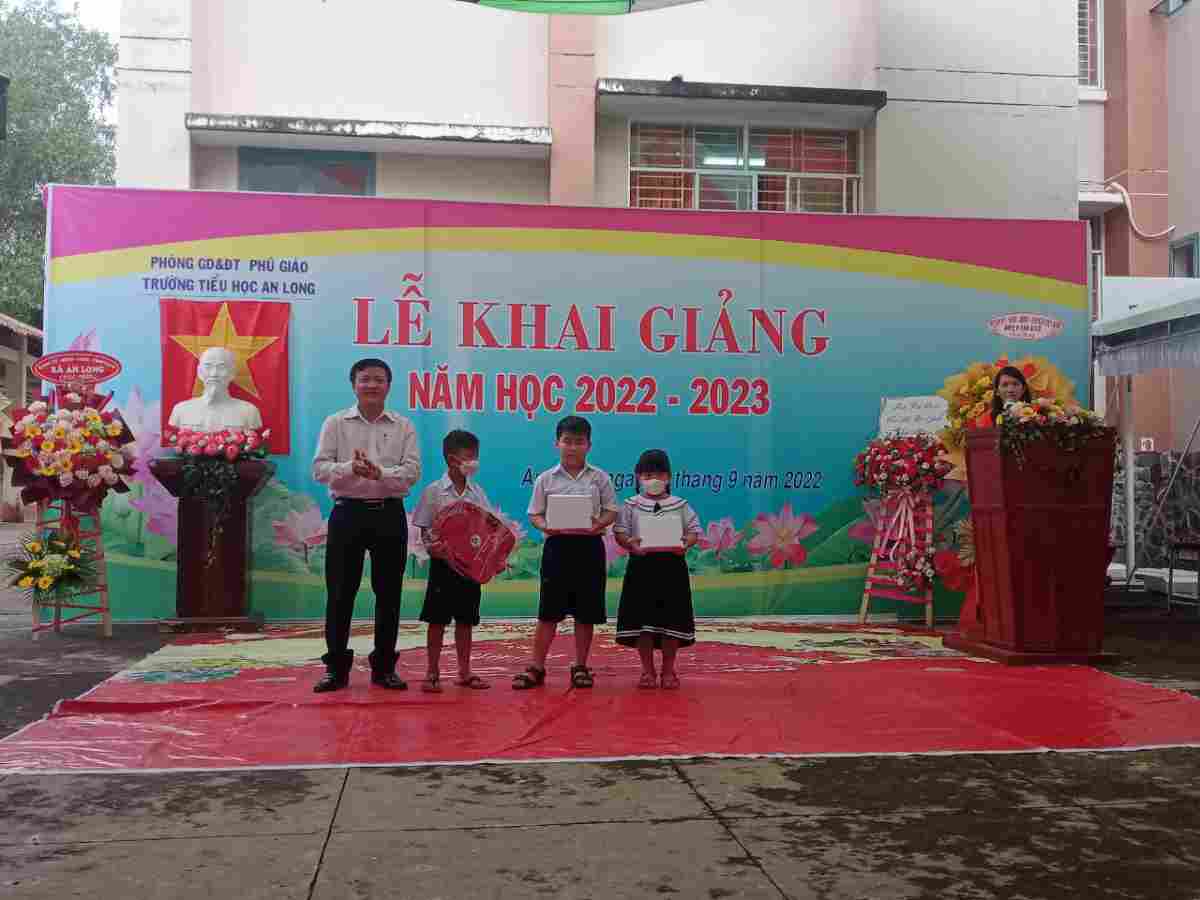 z3698092298881_28424367ed4e82481303a6403437b5bf