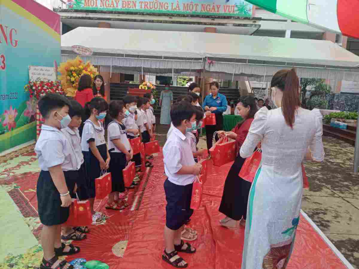 z3698092316865_fea9d27f98efcd1abe8a0e8e810023f9